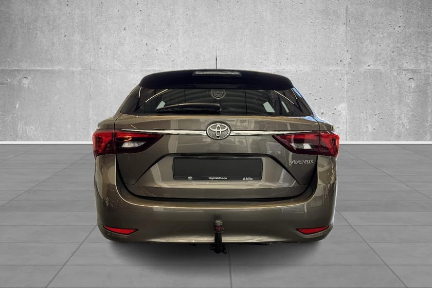 Bilde 3 av Toyota Avensis Stasjonsvogn Active , Tectylert når ny.