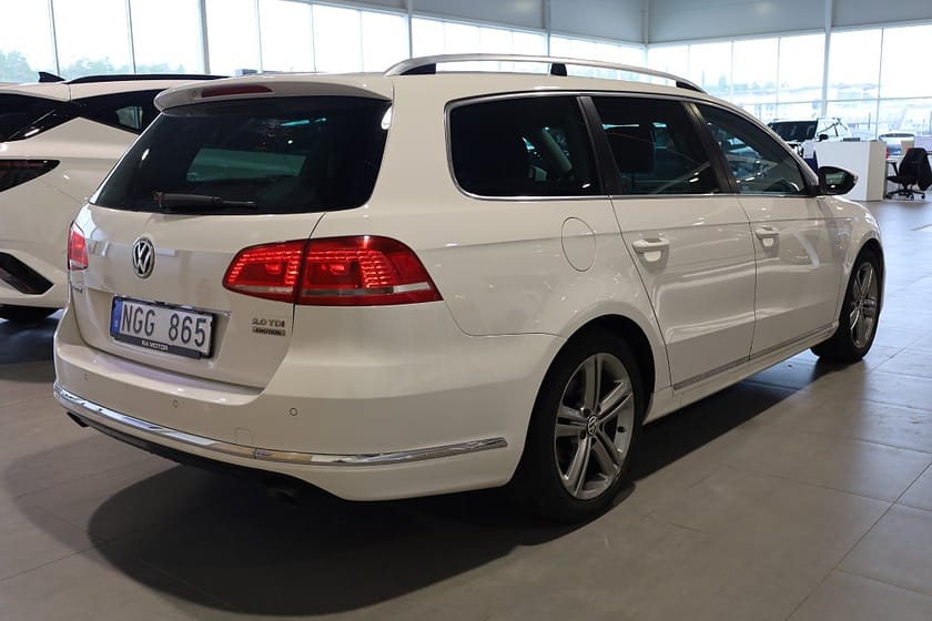 Bild 5 av Volkswagen Passat Variant 2.0 TDI AUT 4Motion R-line Drag Kamera Drag Läder