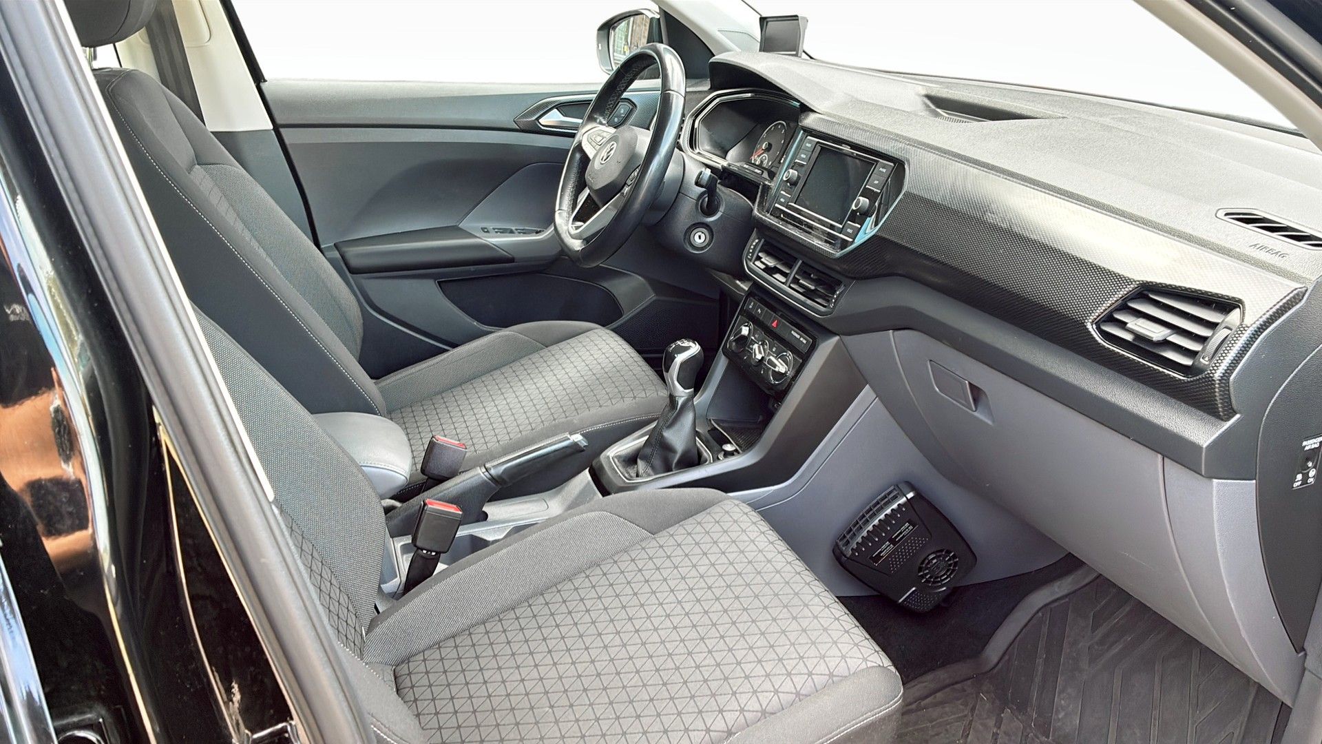 Volkswagen T-Cross NYSERVAD 2020, bild 3/10