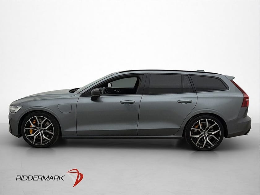 Bild 1 av Volvo V60 Recharge T8 AWD R-Design VOC Pano H/K HuD 360°