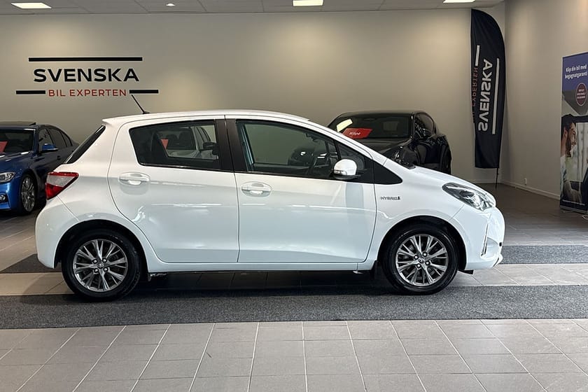 Bild 5 av Toyota Yaris Hybrid e-CVT1 101 hk Active/B-kamera/M-värmare /1 Ägare