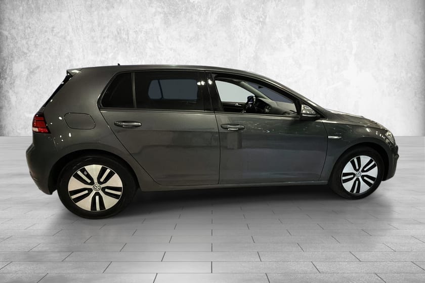 Bilde 4 av Volkswagen e-Golf 100KW/300WLTP/1eier/SKINN/R.KAMERA/GARANTI+++