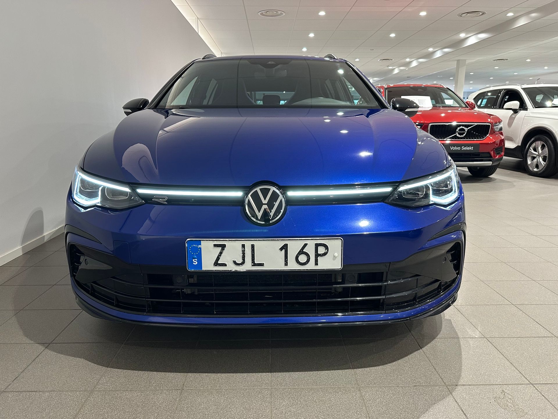 Volkswagen Golf 2023, photo 5/10
