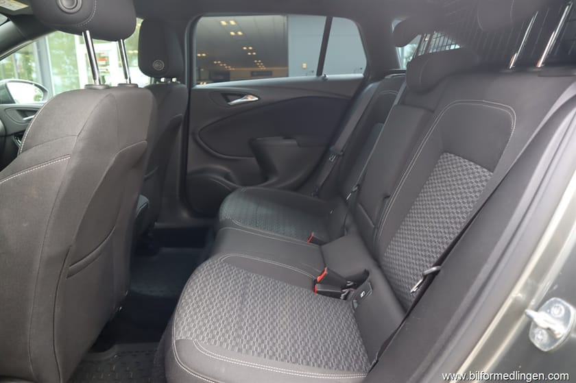Bild 5 av Opel Astra Sports Tourer 1.4T ECOTEC 150hk Aut Dynamic Svensksåld