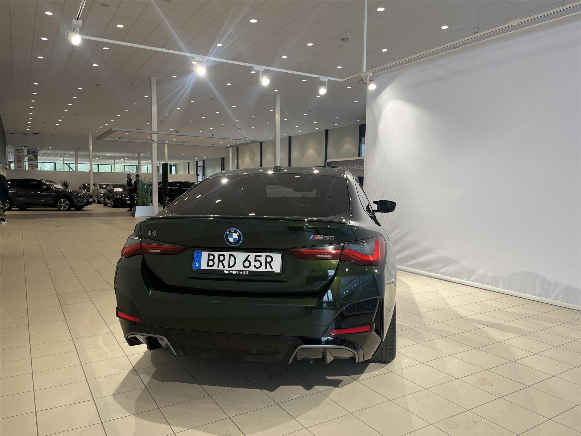 BMW i4 2024, photo 4/10