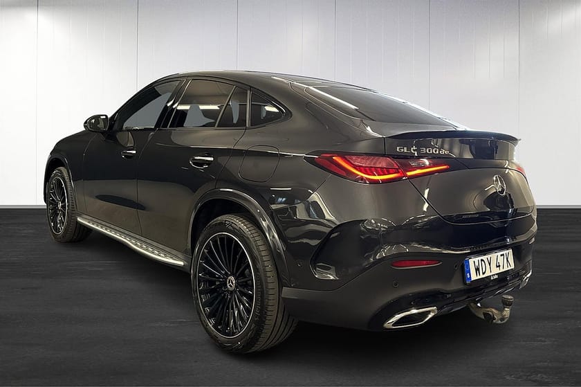 Bild 3 av Mercedes-Benz GLC 300 d e Coupé 4MATIC de AMG /HEAD UP/MASSAGE