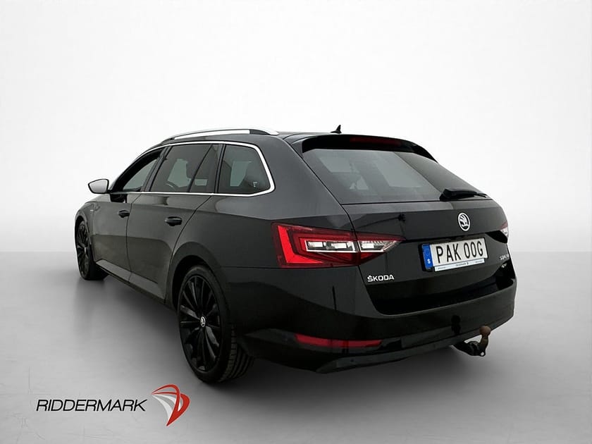 Bild 5 av Škoda Superb Kombi Skoda L&K Pano Cockpit Värm Kamera Drag Canton CarPla