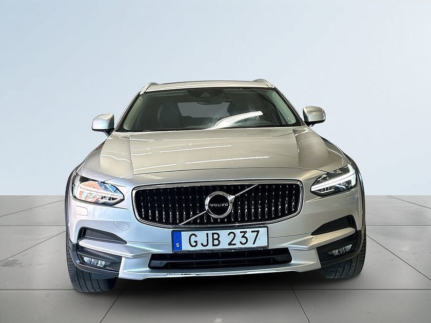 Bild 2 av Volvo V90 Cross Country D5 AWD Polestar Drag Dvärmare HuD B&W-ljud Panorama S&V