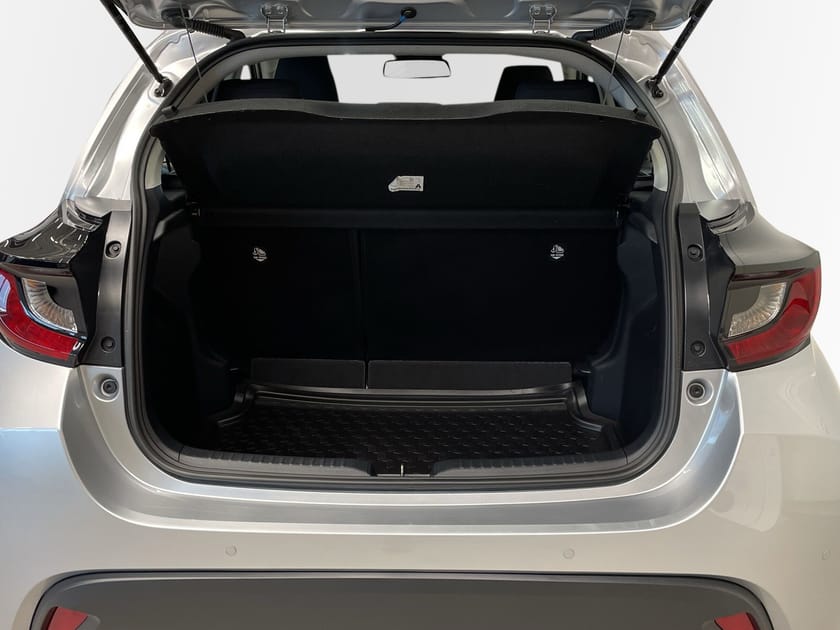 Bild 4 av Toyota Yaris Hybrid 115 1,5 hk Active Komfortpaket