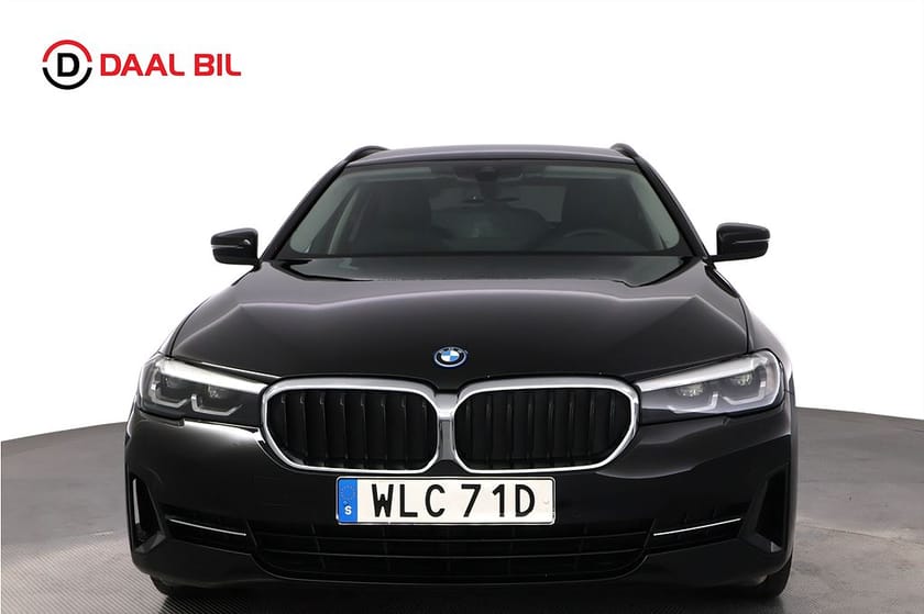 Bild 2 av BMW 530e Touring 12 kWh 292HK B-KAM DRAG NFC NAVI APP-CONNECT