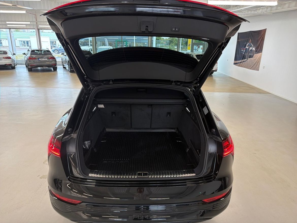 Audi Audi Q8 55 e-tron quattro — bild 23