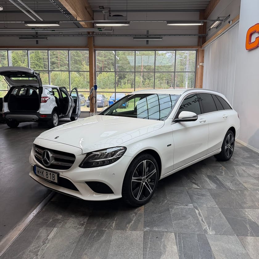 Bild 5 av Mercedes-Benz C 300 T de Avantgarde Backkamera Värmare Dragkrok Navi