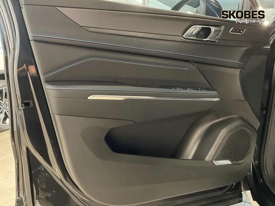 Lynk & Co 01 PHEV