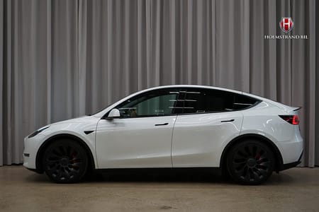 Tesla Model Y Performance AWD 534hk Drag Värmepump Rattvärme 21" MOMS