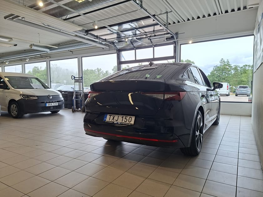 Bild 4 av Škoda Enyaq Coupé RS 82 KWH BATTERI ELMOT