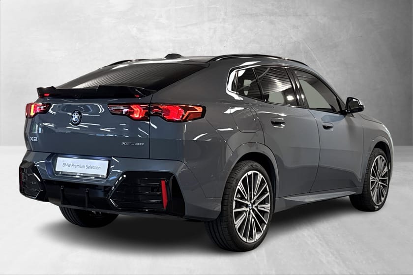 Bilde 2 av BMW iX2 xDrive30 xDrive30, Fully Charged, M-Sport, Pano, H/K, ComfAcc