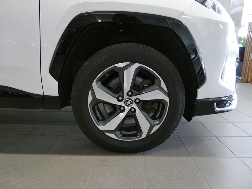 Bild 4 av Toyota RAV4 Plug-in Hybrid E-CVT X EDITION Drag-Kamera-SoV
