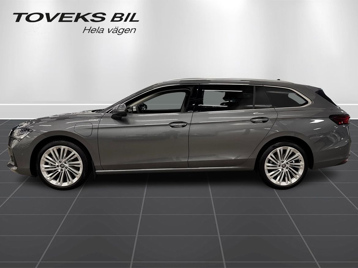 Škoda Škoda Superb iV Kombi — bild 2