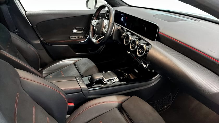Bild 3 av Mercedes-Benz A 180 AMG-Line