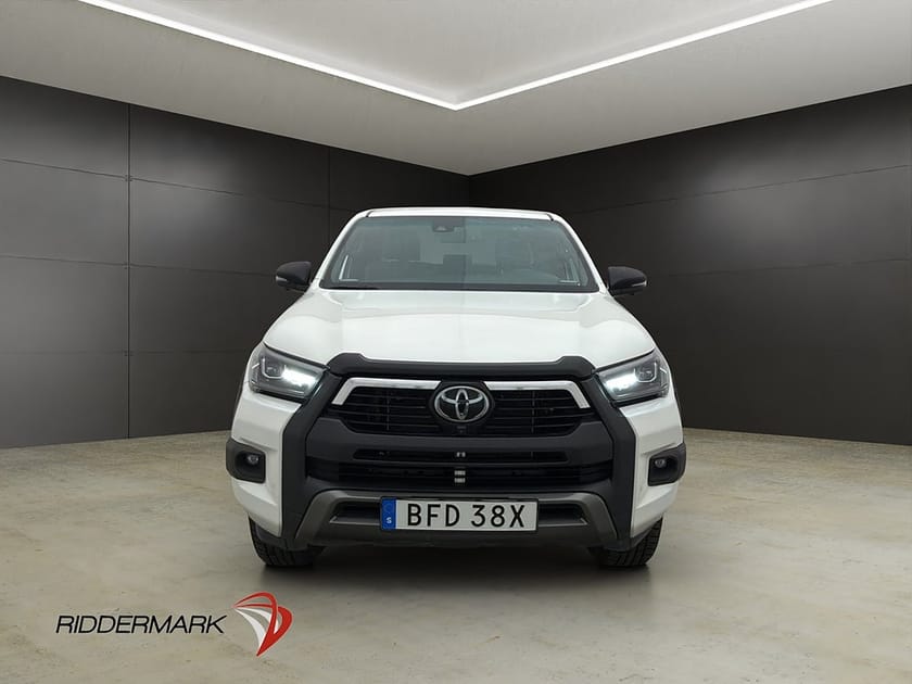Bild 5 av Toyota Hilux Dubbelhytt Invincible 2.8 4WD Dragkrok JBL Diff Skinn Moms