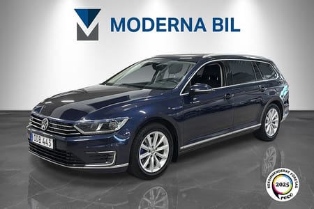 Volkswagen Passat Variant GTE 1.4 TSI DSG 218hk B-kam Adaptiv CarPlay Värmare
