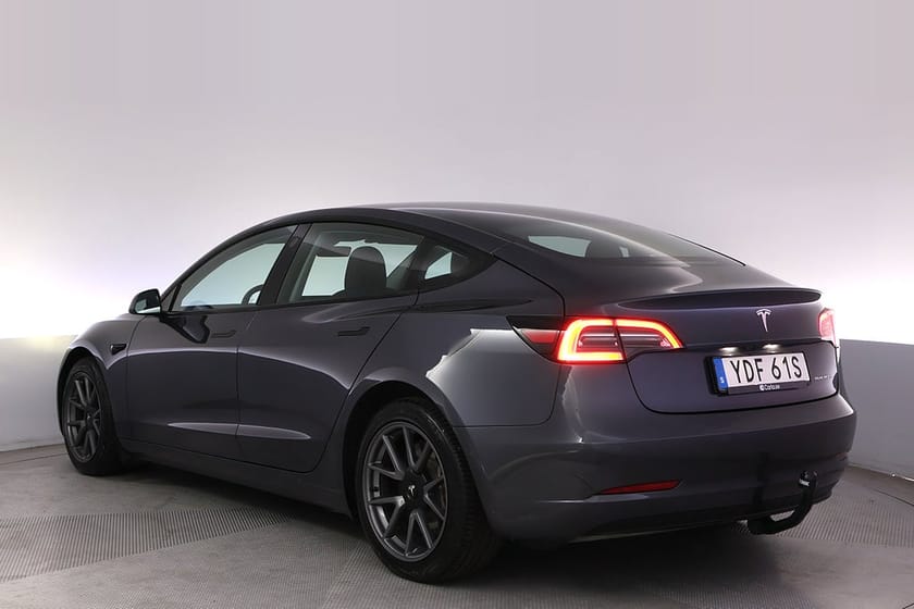 Bild 4 av Tesla Model 3 Long Range AWD Refresh Autopilot Panorama Drag