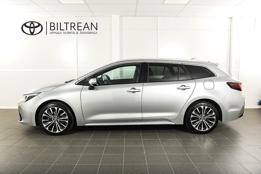 Bild 2 av Toyota Corolla Touring Sports Hybrid Kombi 1.8 Elhybrid Style M-värmare