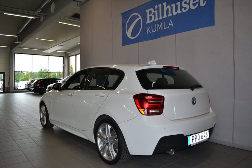 Bild 3 av BMW 116i 5-dörrars M Sport Eu6 Manuell V-Hjul 136Hk