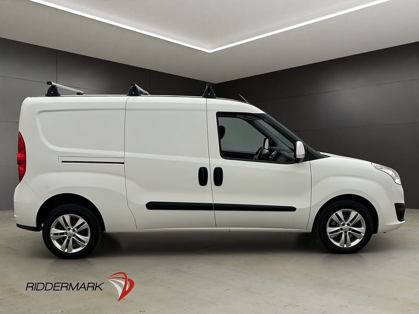 Bild 2 av Opel Combo Van L2 1.3CDTI Dragkrok Takräcke 1-Brukare