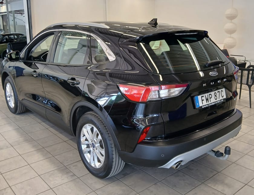 Bild 5 av Ford Kuga Plug-In Hybrid Backkamera Drag