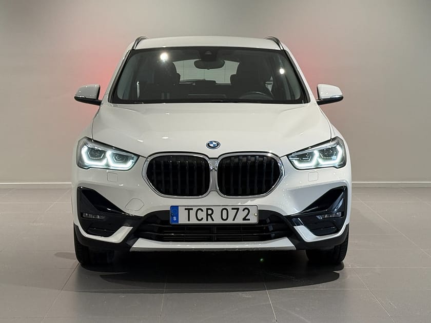Bild 2 av BMW X1 xDrive25e SportLine Head-Up LM Sportstolar