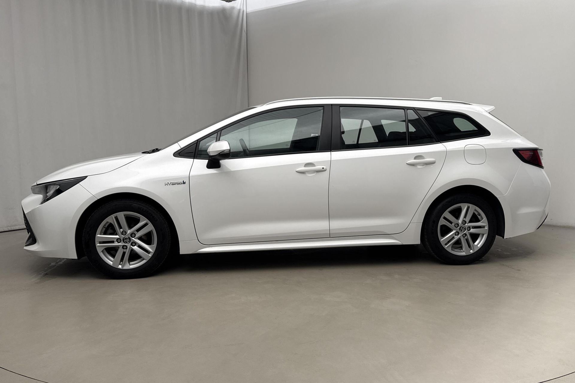 Toyota Corolla Touring Sports Hybrid 2020, bild 2/10