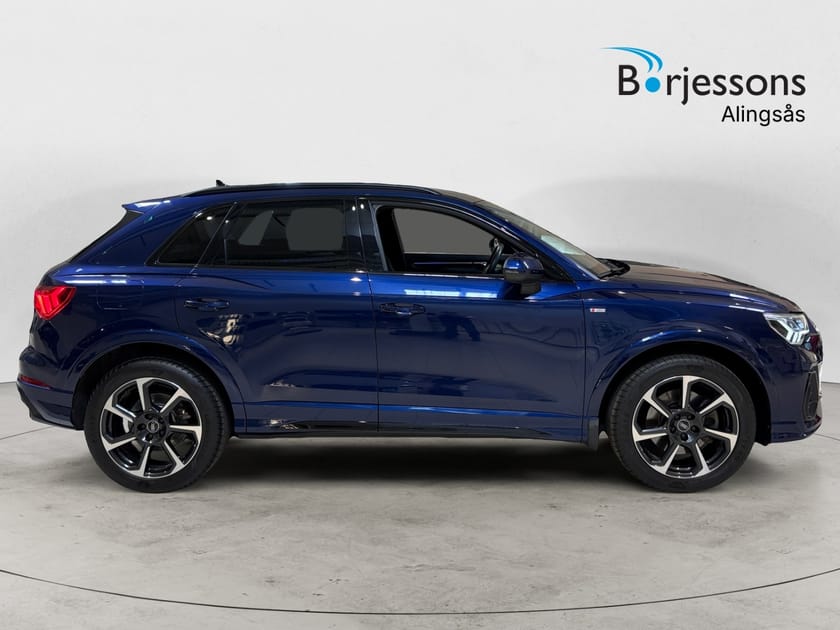 Bild 2 av Audi Q3 45 TFSI e 245hk S-Line Drag/Värmare/Keyless/Rattvä