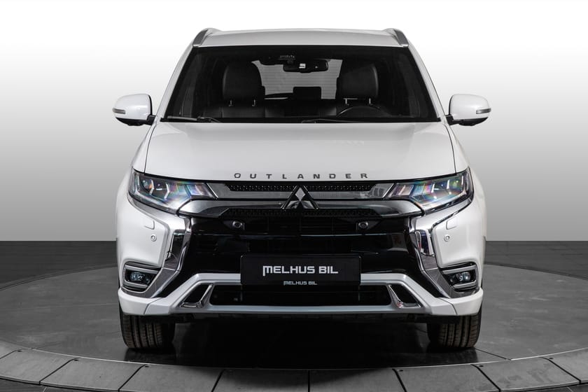 Bilde 2 av Mitsubishi Outlander PHEV Intense –AWD|Skinn|CarPlay|Adaptiv Cruise|Hengerfeste