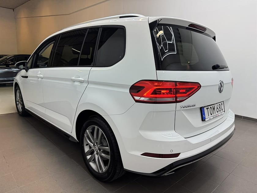 Bild 4 av Volkswagen Touran 1.5 TSI 150hk 7 sits R-Line Värmare/Bkamera/Krok/1Brukare/Carpla