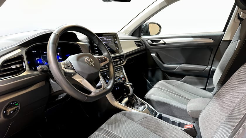Bild 5 av Volkswagen T-Roc TSI150 DSG Life P-värmare/Assistanspaket