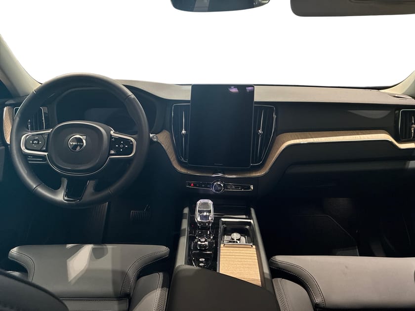 Bild 5 av Volvo XC60 T6 Plus Dark Nordic Edition