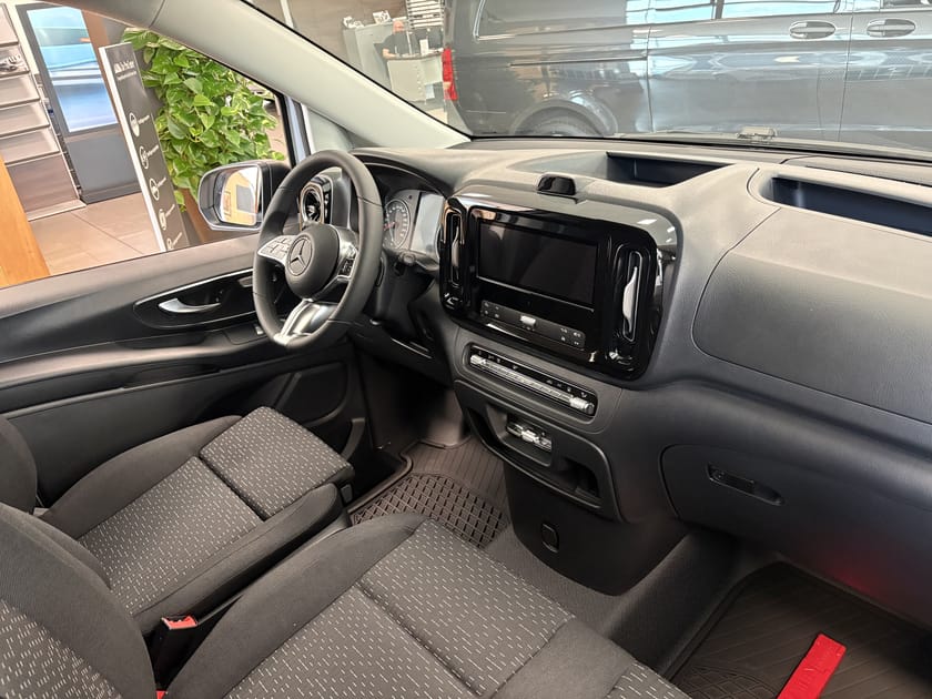 Bild 5 av Mercedes-Benz Vito 116 CDI 4x4 2.8t SKÅP LÅNG SELECT