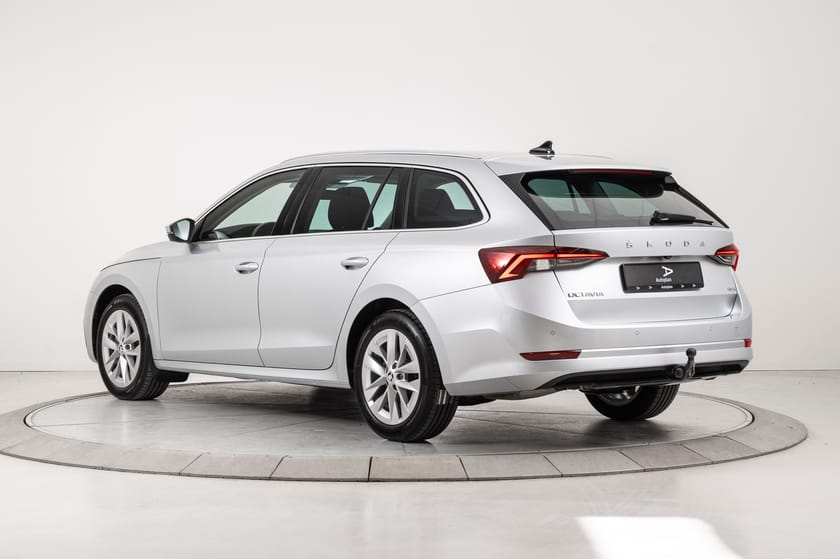 Bilde 4 av Škoda Octavia Stasjonsvogn Style 150HK 4X4 DSG | Krok/ACC/Webasto/Kamera