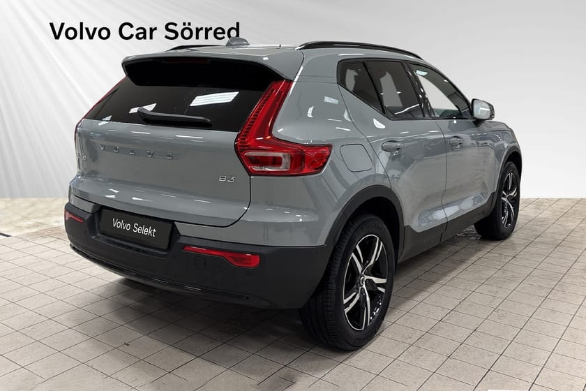 Bild 5 av Volvo XC40 B3 FWD Bensin Plus Dark