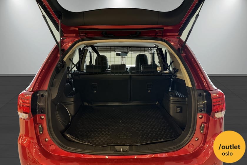 Bilde 5 av Mitsubishi Outlander PHEV 203 hp 2016 | Ryggekamera | Oppvarmet ratt