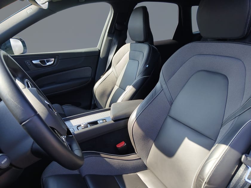 Bild 5 av Volvo XC60 B4 AWD Diesel R-Design