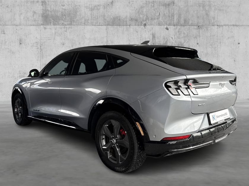Bilde 3 av Ford Mustang Mach-E Long Range AWD 540WLTP , B&O , 360kam, El.seter++