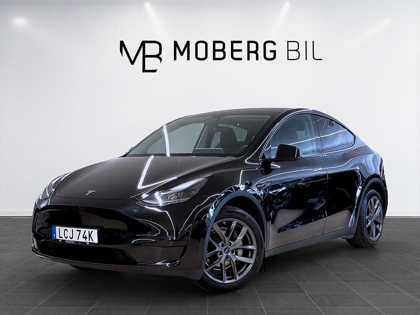 Bild 1 av Tesla Model Y Standard Range RWD 299hk Pano Drag B-Kamera