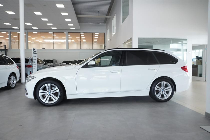 Bild 3 av BMW 320d xDrive Touring Sportline Automat