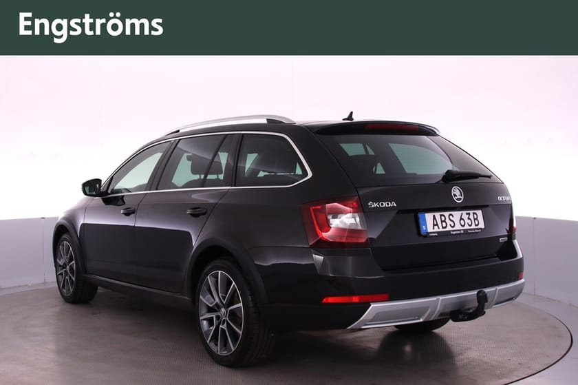 Bild 4 av Škoda Octavia Scout 2.0 TDI 4x4 DSG Drag Värmare Navi