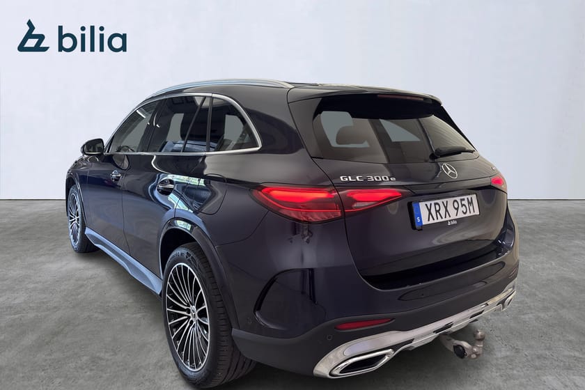 Bild 4 av Mercedes-Benz GLC 300 e 4MATIC e/ AMG Line/ Burmester/ 360-kamera/ V-hjul