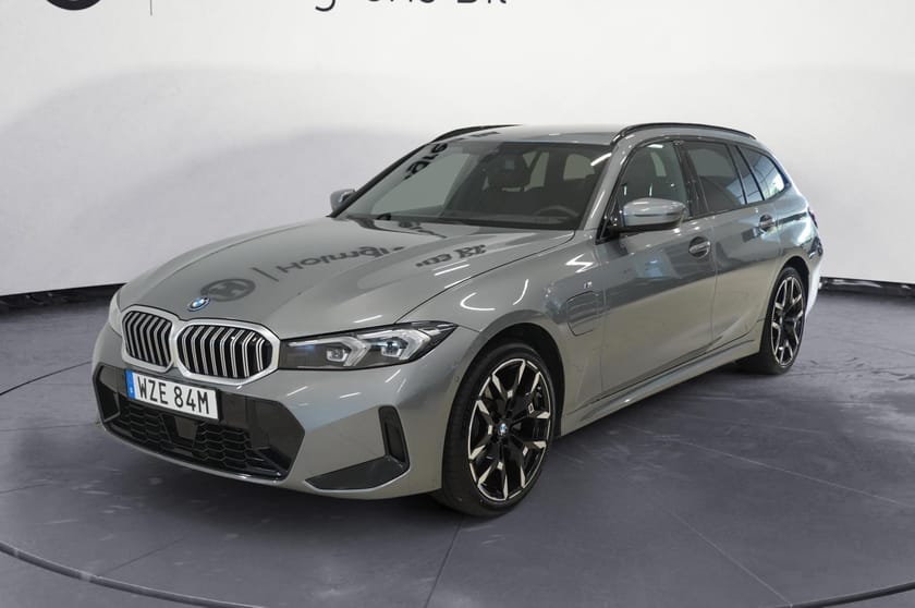 Bild 1 av BMW 330e xDrive Touring M-Sport 292hk