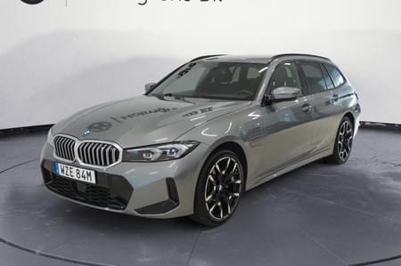 BMW 330e xDrive Touring M-Sport 292hk