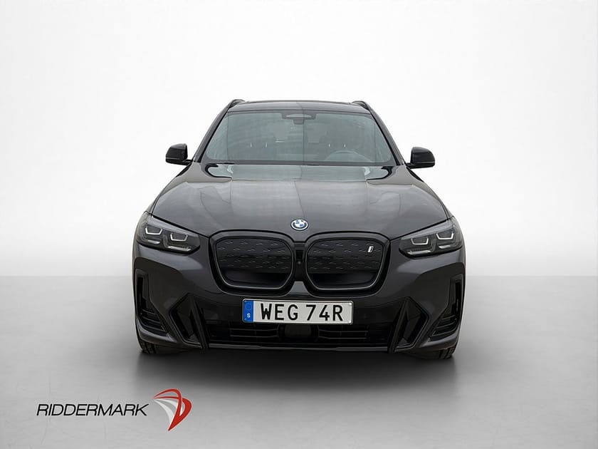 Bild 3 av BMW iX3 286hk M-Sport HuD Drag Pano Skinn H/K Navi
